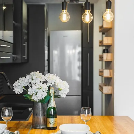 Apartment The Violet Nest Bratislava